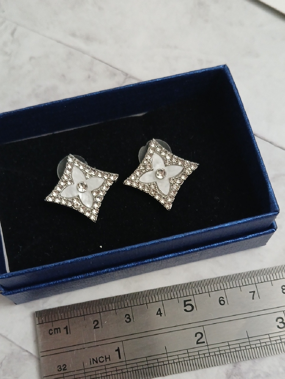 Women’s White Mother-of-Pearl Floral Clover CZ Stud Earrings Silver Tone